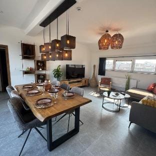 2 bedroom apartment with terrace Vacation rental in Charleroi