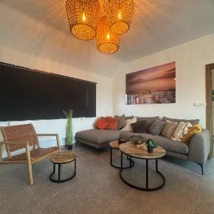 2 bedroom apartment with terrace Vacation rental in Charleroi