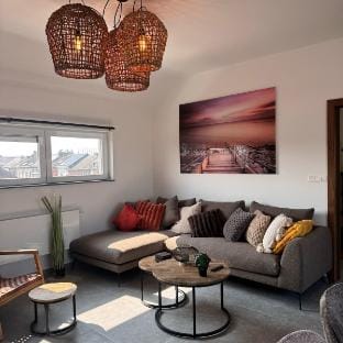 2 bedroom apartment with terrace Vacation rental in Charleroi