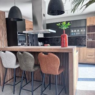 2 bedroom apartment with terrace Vacation rental in Charleroi