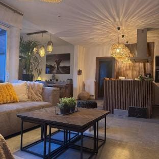 3-bedroom apartment with terrace Vacation rental in Charleroi