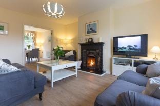 Delightful cottage just steps from Kenmare town Vacation rental in Kenmare