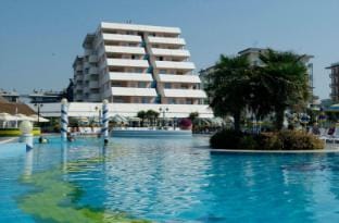 Aparthotel Holiday - Classic Suite Apartment in Bibione