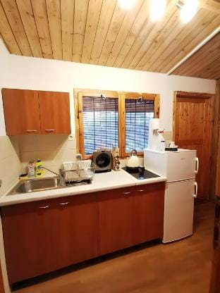 Michael Pakostane Bungalow Vacation rental in Šibenik-Knin County, Croatia