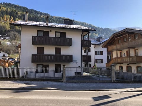 Trilocale piano terra, Pinzolo Apartment in Pinzolo