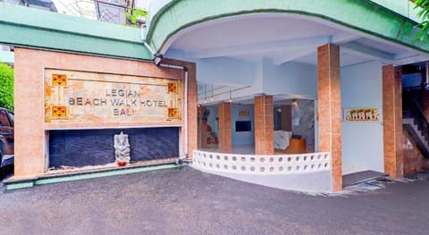 Townhouse Oak Legian Near Kuta Beach Formerly Sayang Maha Merta Hotel in Kuta