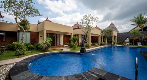 Casa Dewa Villa Ubud Hotel in Sukawati