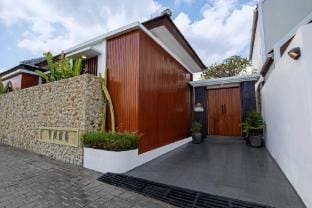 Villa Hua Wu Fei Yan Villa in Kediri