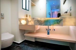 Vouliagmeni Kavouri Beachfront Apartment Apartment in Vouliagmeni