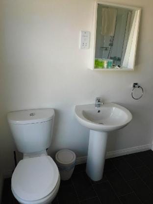 No 11 - Contemporary 2 Bedroom Apartment in Lanark Vacation rental in Lanark