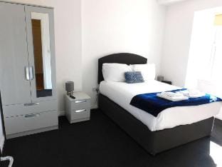 No 9 - Modern 3 Bedroom Apartment in Lanark Town C Vacation rental in Lanark