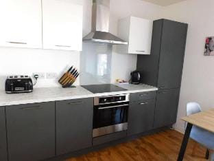 No 5 - Modern 2 bedroom Apartment in Lanark Town C Vacation rental in Lanark