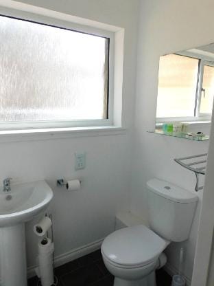 No 3 - Modern Studio Apartment in Lanark Town Cent Vacation rental in Lanark