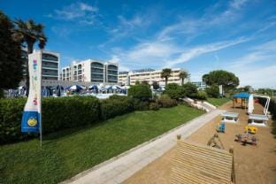 Aparthotel Imperial - Family Panoramic Apartment in Bibione