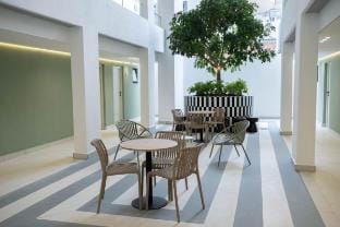 Luxurious Sea Point Apartment with Private Entrance Apartment in Sea Point