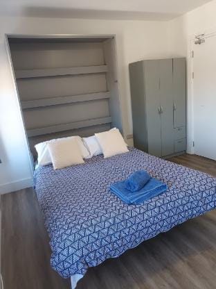 En-suite Bedroom central Area Vacation rental in Ipswich