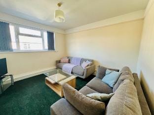 Large & Bright Holiday Home by Felixstowe Beach Vacation rental in Felixstowe