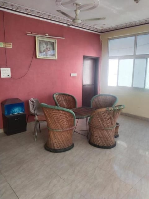 Goroomgo Mostel Guest House - Jaipur Hotel in Jaipur