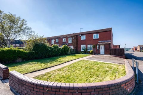 New 4 Bedroom House Wifi&Parking Vacation rental in Metropolitan Borough of Solihull