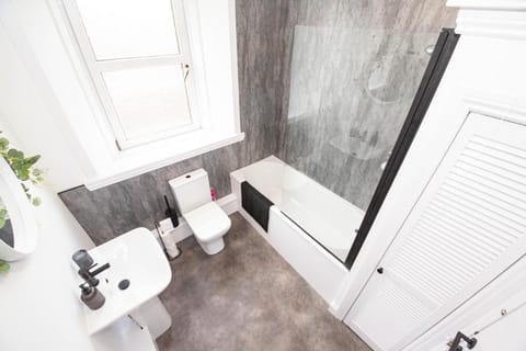 Carnoustie Residence - SJA Stays - 3 Bed Apartment Apartment in Carnoustie