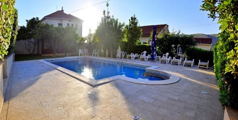 Cosy suite with garden terrace Apartment in Trogir