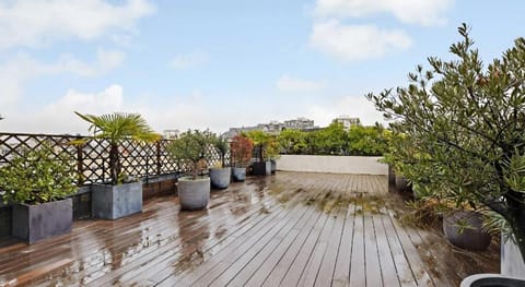 Stunning apartment - 3BR/6P - La DÃfense Hotel in Courbevoie