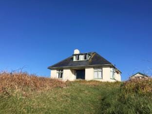 Llyndir: Coastal cottage, Porth Sele, St Davids. Vacation rental in Saint Davids