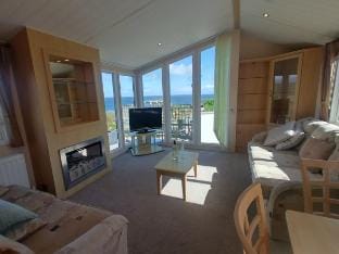 Seaside Chalet in Ardmore With Stunning Views Vacation rental in County Waterford