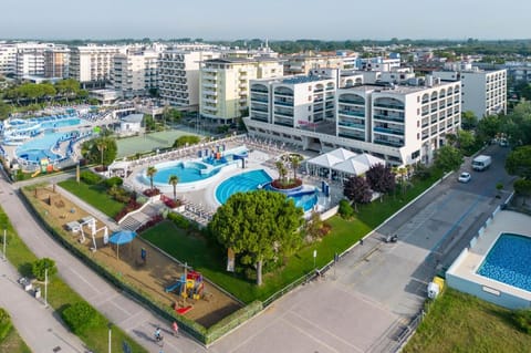 Aparthotel Imperial - Family Panoramic Apartment Apartment in Bibione