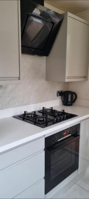 Stylish, Modern 3 bedroom house, free parking x 2 Vacation rental in Glasgow