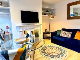 Leeds 2 BR Townhouse - 4bed - Short & Long Stay Vacation rental in Leeds