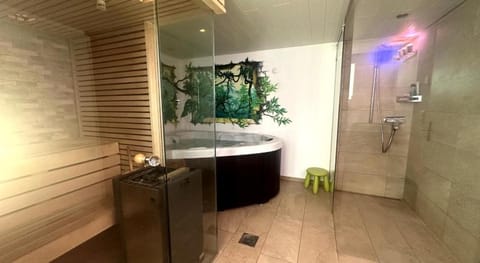 WoodMood Campground/
RV Resort in Canton of Valais