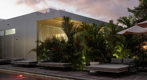 Unit Space Village Hotel in Kediri