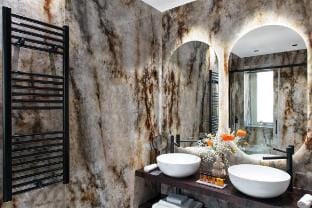 Dama Pompei Luxury Apartment - Suite 100 Vacation rental in Pompeii