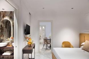 Dama Pompei Luxury Apartment - Suite 100 Vacation rental in Pompeii