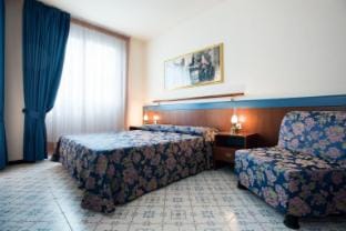 Aparthotel Holiday - Panoramic Royal Apartment Apartment in Bibione