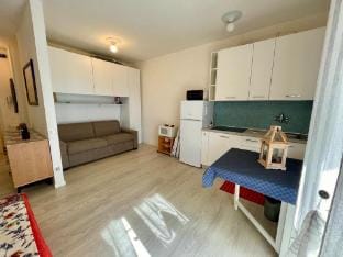 Gorgeous studio with pool and terrace Apartment in Porto Santa Margherita