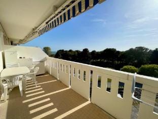Gorgeous studio with pool and terrace Apartment in Porto Santa Margherita