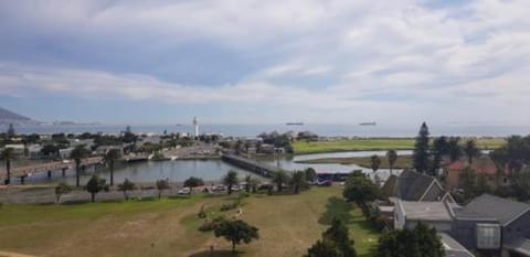 Milnerton Oak Lodge Hotel in Cape Town