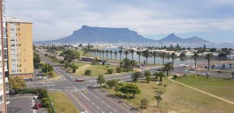 Milnerton Oak Lodge Hotel in Cape Town