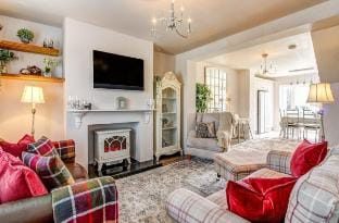 Highest Point in Chester: Hot Tub and Parking Vacation rental in Chester