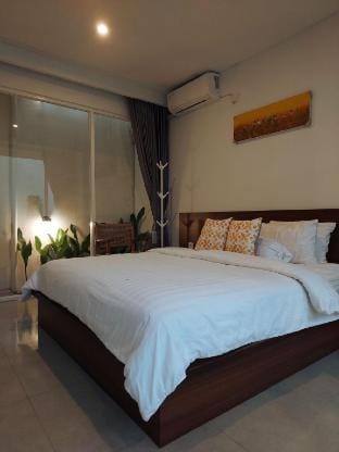 Small Comfort Home Living Tanaka Living Tanahlot Vacation rental in Kediri