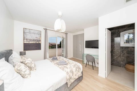 Sumptuous villa - AC- 6BR- 12P- Cannes Apartment in Cannes