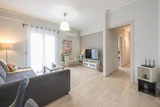 Kallithea metro station 1min. Apartment in Kallithea