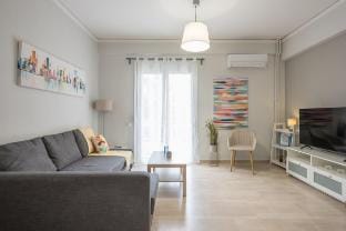 Kallithea metro station 1min. Apartment in Kallithea