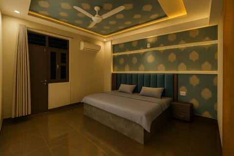 Pink Paradise Hotel in Jaipur