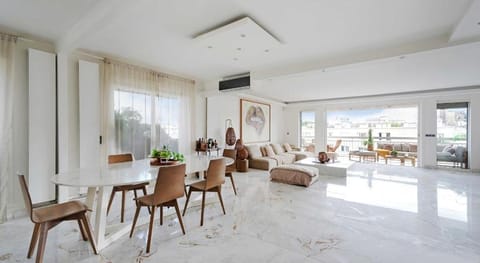 Modern apartment - 3BR-6P - Neuilly-sur-Seine Hotel in Paris