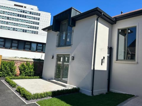 Fisherwick House Apartments Bed and Breakfast in Belfast