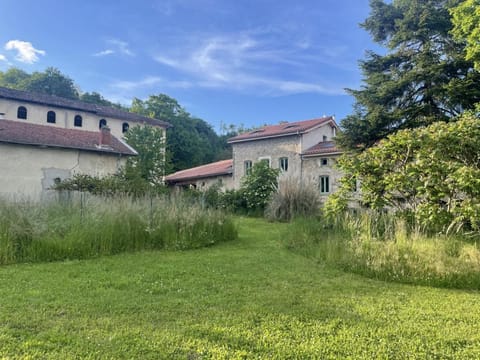 Gîte des Luddites Vacation rental in Auvergne-Rhône-Alpes