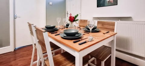 *Charming 3-Bedroom Home* Near NEC, BHX, Bullring Vacation rental in Metropolitan Borough of Solihull